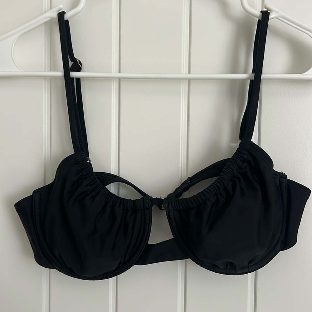 Black bikini top